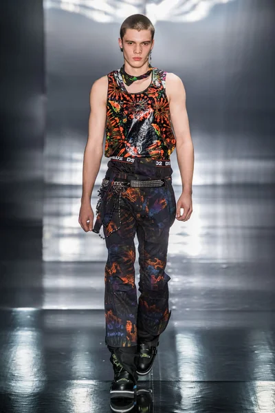 Look 8